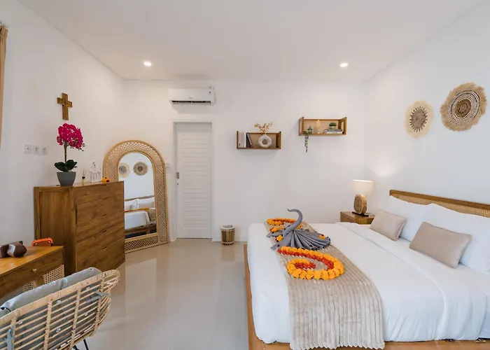 Noni Kerobokan - By Bali Lyfe Venture Villa *